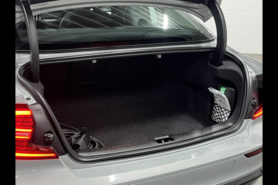 Volvo S60 T8 AWD Ultimate Dark Massage | Open dak | Bowers & Wilkins | Adapt. cruise | Stoelventilatie /-verwarming | Head-up | *455 PK*