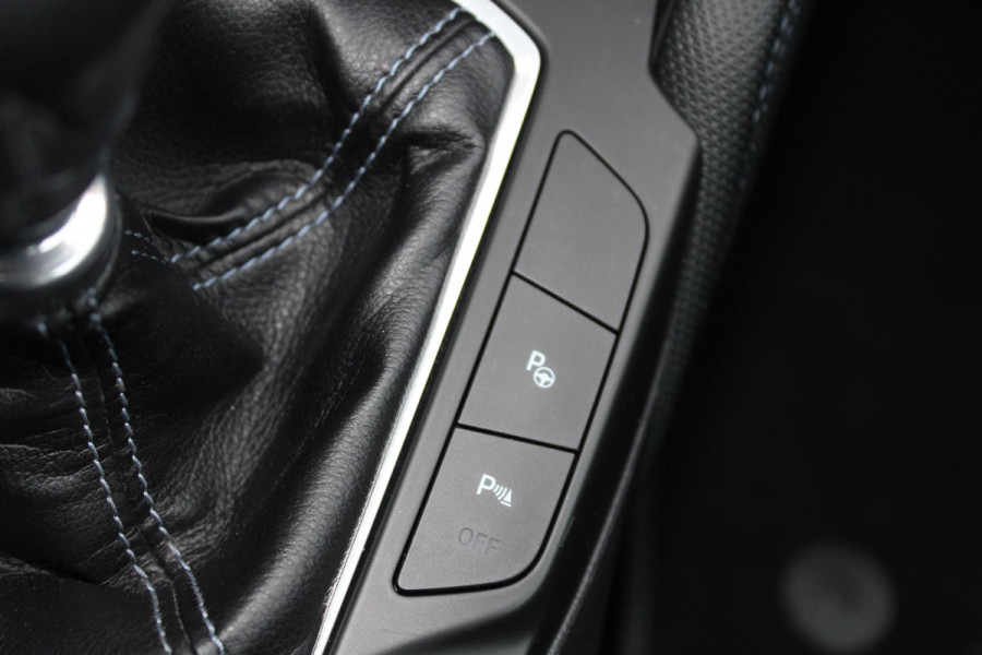 Ford Focus 1.0 EcoBoost Hybrid Active X Business 155pk | Winter Pack | Bang&Olufsen | 10-weg stoel | Adaptive LED | Privacy glass