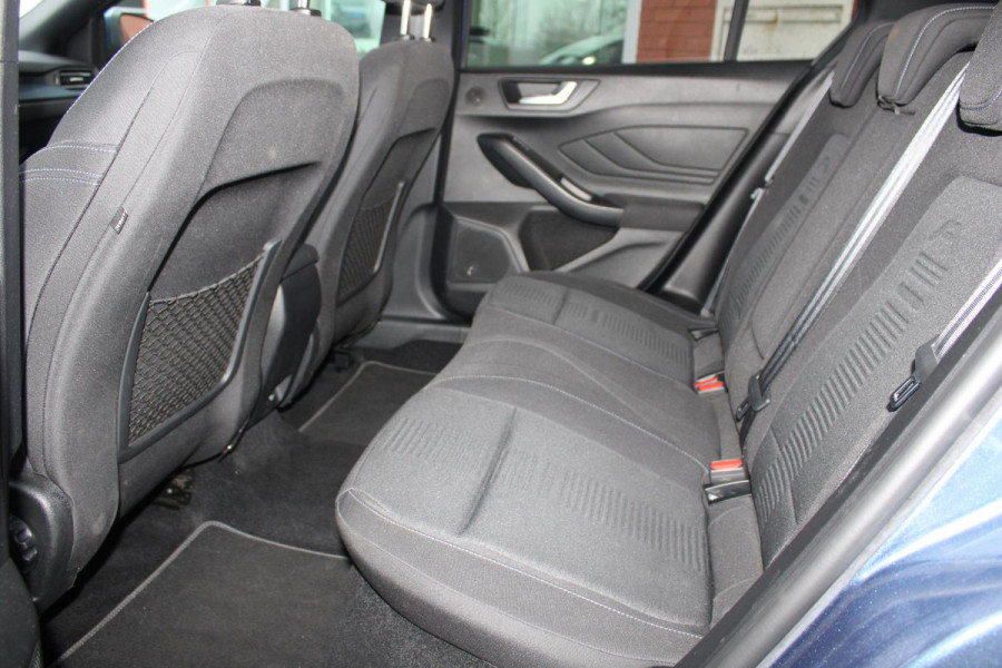 Ford Focus 1.0 EcoBoost Hybrid Active X Business 155pk | Winter Pack | Bang&Olufsen | 10-weg stoel | Adaptive LED | Privacy glass