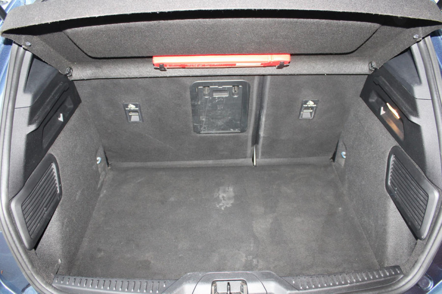 Ford Focus 1.0 EcoBoost Hybrid Active X Business 155pk | Winter Pack | Bang&Olufsen | 10-weg stoel | Adaptive LED | Privacy glass