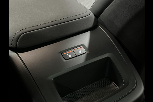 Volvo XC60 T8 Ultra Black Edition *455Pk* | Luchtvering | Open dak | Massage | Bowers & Wilkins | Trekhaak | Adapt. cruise control