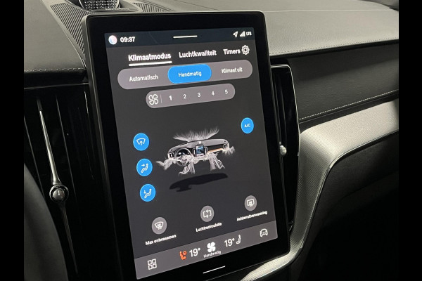 Volvo XC60 T8 Ultra Black Edition *455Pk* | Luchtvering | Open dak | Massage | Bowers & Wilkins | Trekhaak | Adapt. cruise control