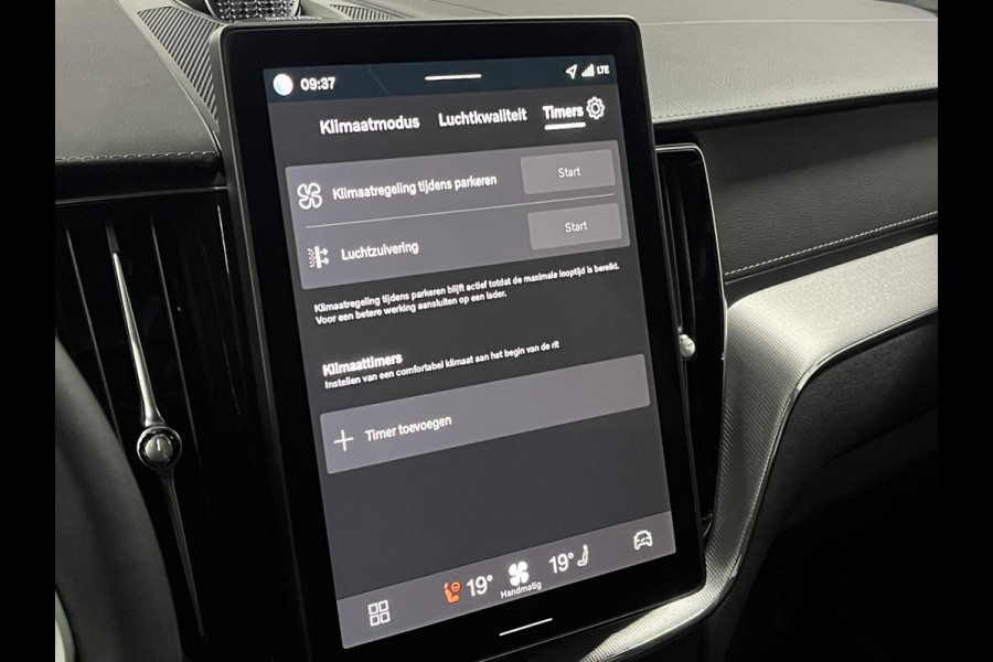 Volvo XC60 T8 Ultra Black Edition *455Pk* | Luchtvering | Open dak | Massage | Bowers & Wilkins | Trekhaak | Adapt. cruise control