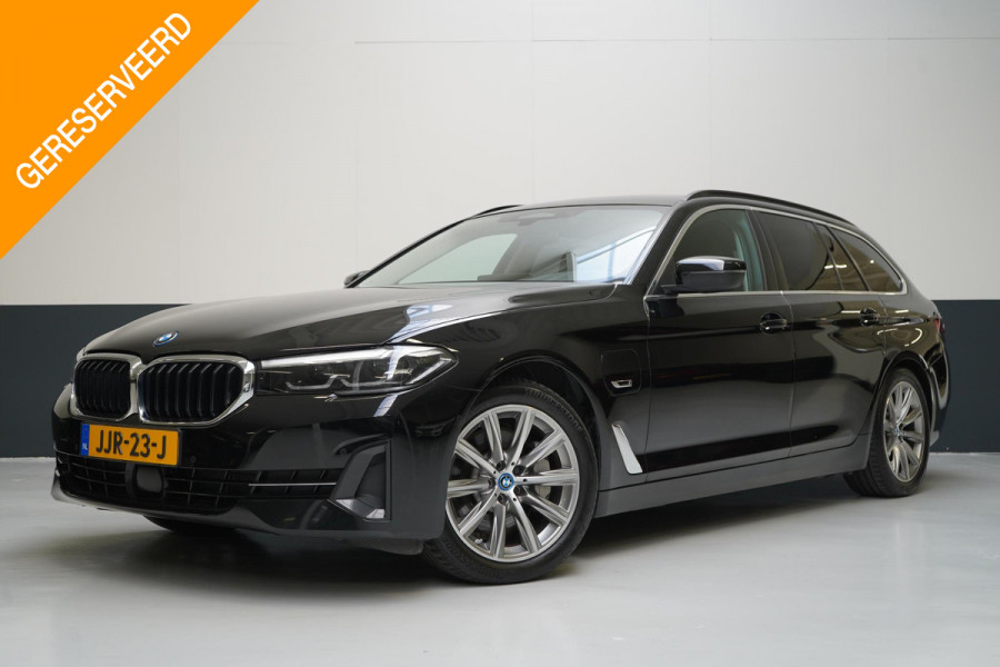 BMW 5 Serie Touring 530e Business Edition Plus | Trekhaak | Stuurverwachting | Adaptive cruise | Navigatie