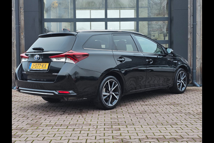 Toyota Auris Touring Sports 1.8 Hybrid Dynamic | Automaat | Navi | Cruise | Camera | LMV | Keyless |