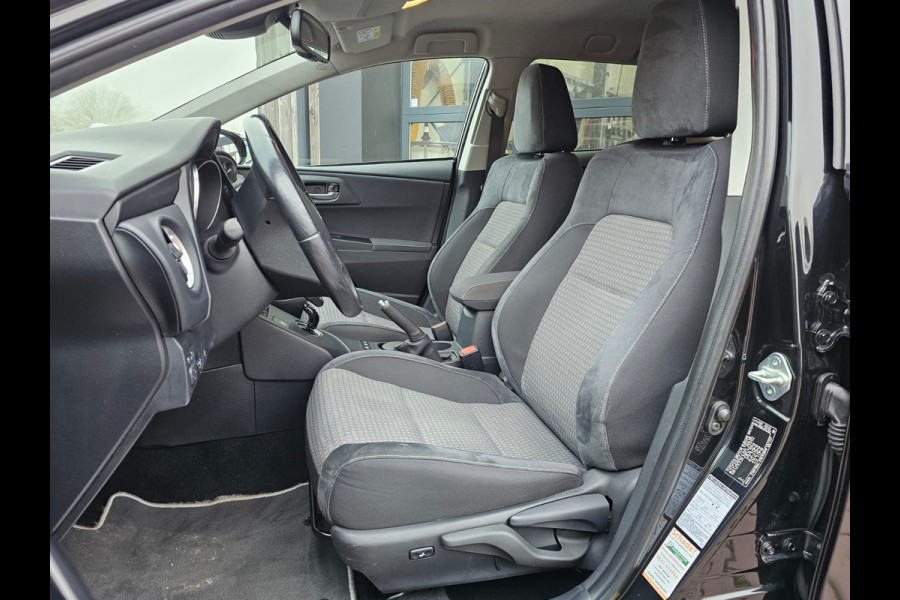 Toyota Auris Touring Sports 1.8 Hybrid Dynamic | Automaat | Navi | Cruise | Camera | LMV | Keyless |