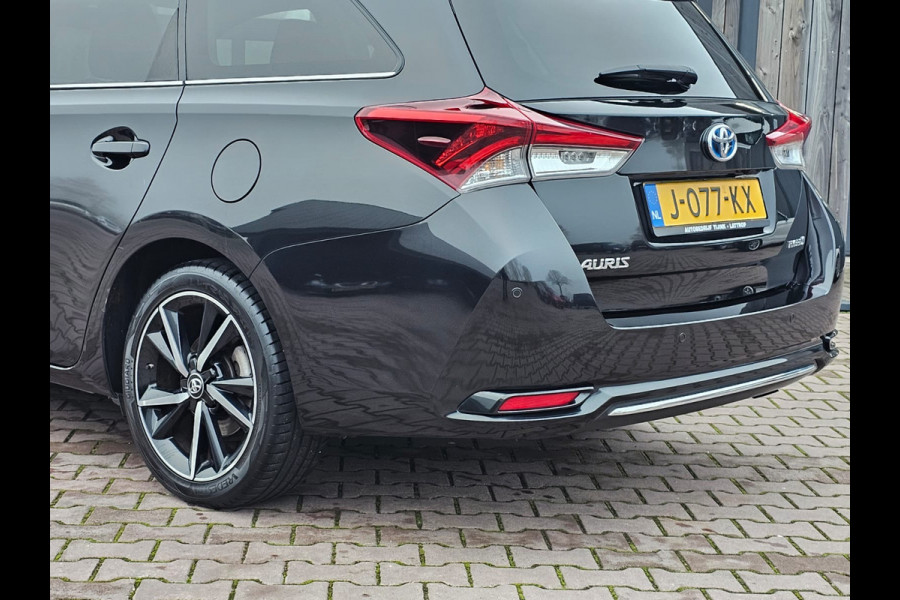 Toyota Auris Touring Sports 1.8 Hybrid Dynamic | Automaat | Navi | Cruise | Camera | LMV | Keyless |