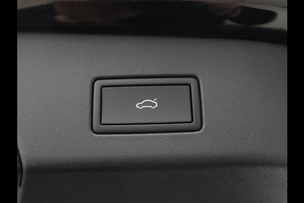 Volkswagen ID.5 Pro 77 kWh | Warmtepomp | Leder | 360 Camera | Stoelverwarming | Keyless | Adaptive cruise | Carplay | Sfeerverlichting | Navigatie | Matrix LED | 20'' | Side Assist