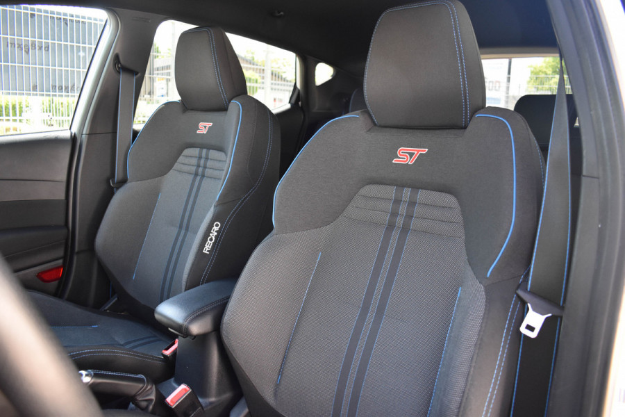 Ford Fiesta 1.5 EcoBoost ST-3 200 PK | Winter Pak. | Carplay | Recaro | LED | Camera