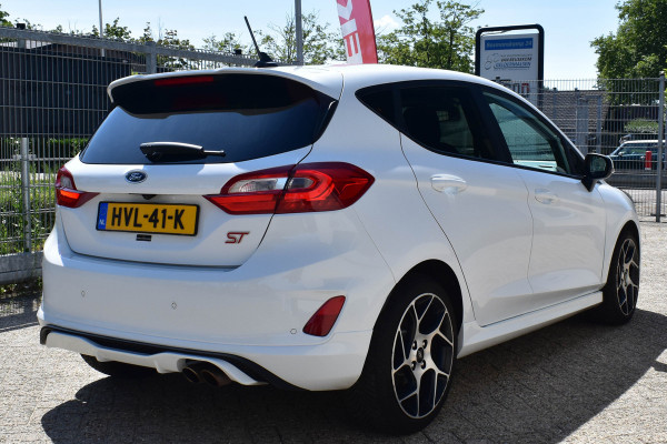 Ford Fiesta 1.5 EcoBoost ST-3 200 PK | Winter Pak. | Carplay | Recaro | LED | Camera