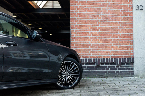 Mercedes-Benz C-Klasse 180 AMG Pano / Leer / Camera