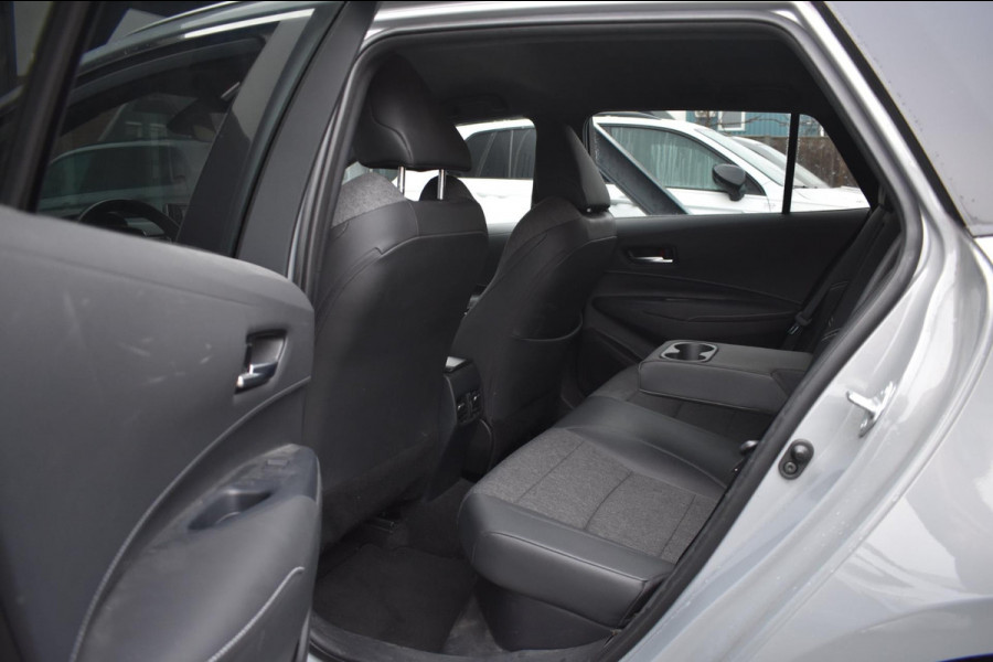 Toyota Corolla Touring Sports 1.8 Hybrid Dynamic | TREKHAAK | APPLE CARPLAY | DEALER ONDERHOUDEN | ANDROID AUTO | NAP