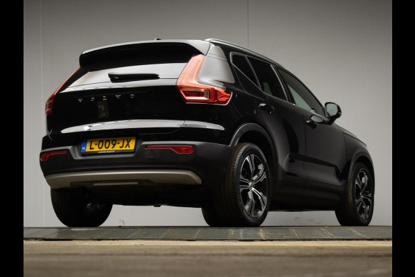 Volvo XC40 1.5 T4 Recharge Inscription Expression (APPLE CARPLAY,NAVI,LED,HARMAN/KARDON,SPORTSTOELEN,TREKHAAK,360 VIEW,CAMERA,PDC)