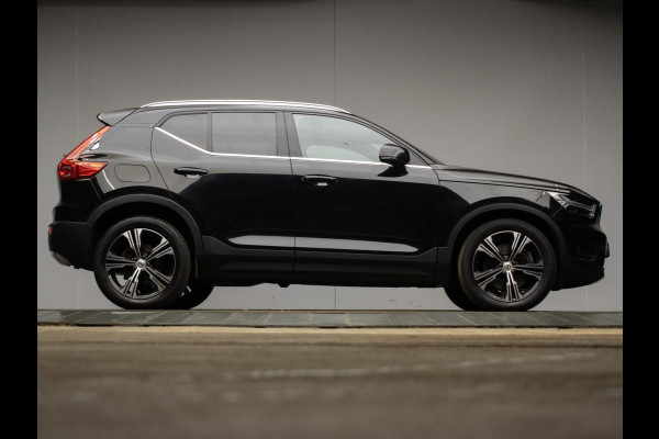 Volvo XC40 1.5 T4 Recharge Inscription Expression (APPLE CARPLAY,NAVI,LED,HARMAN/KARDON,SPORTSTOELEN,TREKHAAK,360 VIEW,CAMERA,PDC)