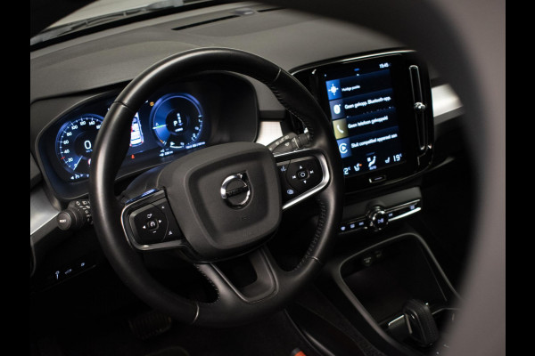 Volvo XC40 1.5 T4 Recharge Inscription Expression (APPLE CARPLAY,NAVI,LED,HARMAN/KARDON,SPORTSTOELEN,TREKHAAK,360 VIEW,CAMERA,PDC)