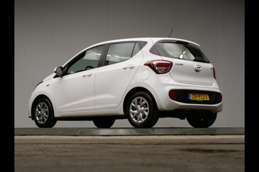 Hyundai i10 1.0i Comfort Sport (CRUISE,BLUETOOTH,ELEKTRISCH PAKKET,LED,AIRCO,SPORTSTOELEN,NIEUWE APK,NETTE STAAT)