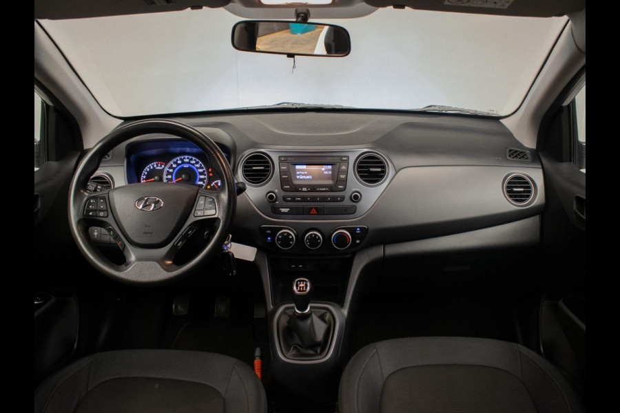 Hyundai i10 1.0i Comfort Sport (CRUISE,BLUETOOTH,ELEKTRISCH PAKKET,LED,AIRCO,SPORTSTOELEN,NIEUWE APK,NETTE STAAT)