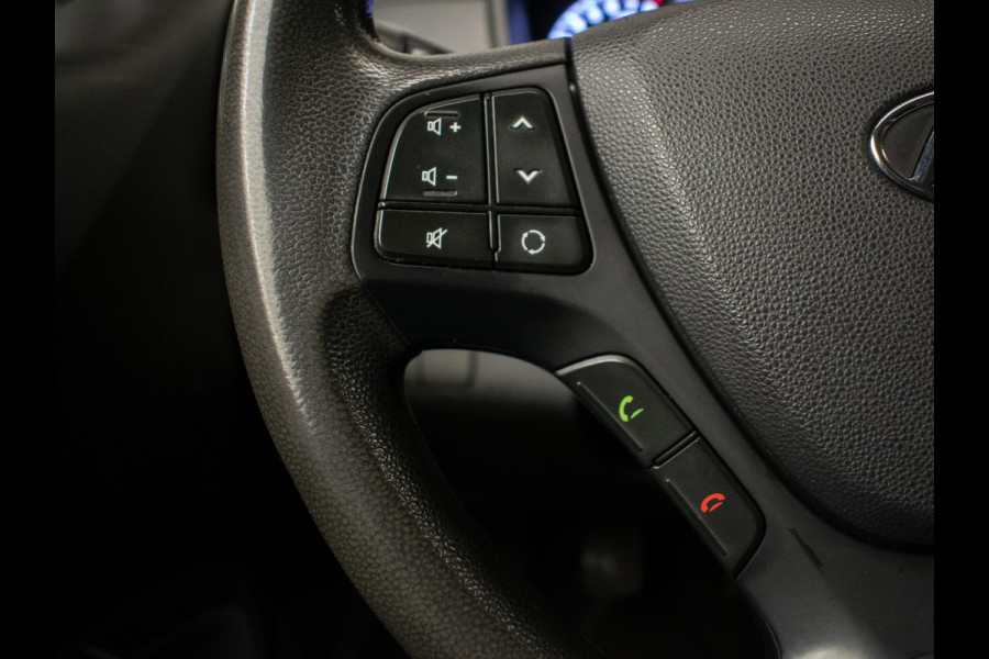 Hyundai i10 1.0i Comfort Sport (CRUISE,BLUETOOTH,ELEKTRISCH PAKKET,LED,AIRCO,SPORTSTOELEN,NIEUWE APK,NETTE STAAT)