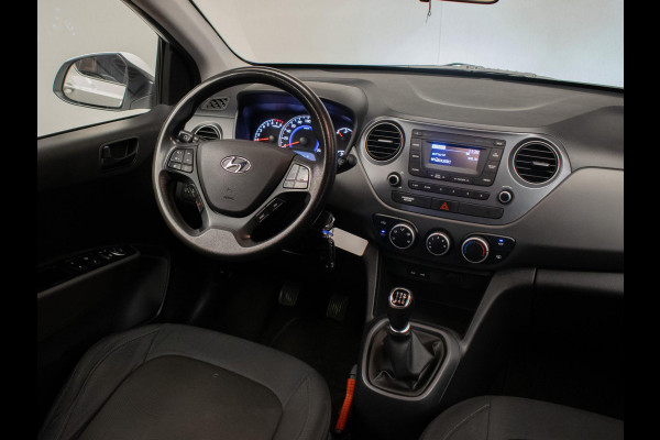 Hyundai i10 1.0i Comfort Sport (CRUISE,BLUETOOTH,ELEKTRISCH PAKKET,LED,AIRCO,SPORTSTOELEN,NIEUWE APK,NETTE STAAT)