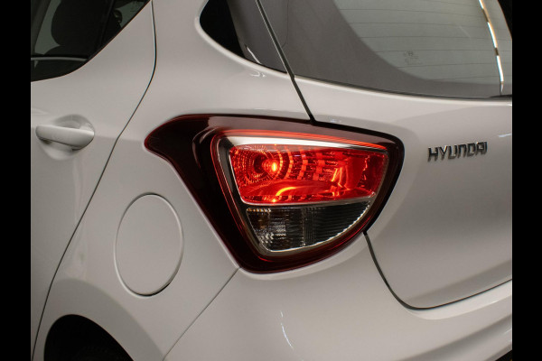 Hyundai i10 1.0i Comfort Sport (CRUISE,BLUETOOTH,ELEKTRISCH PAKKET,LED,AIRCO,SPORTSTOELEN,NIEUWE APK,NETTE STAAT)