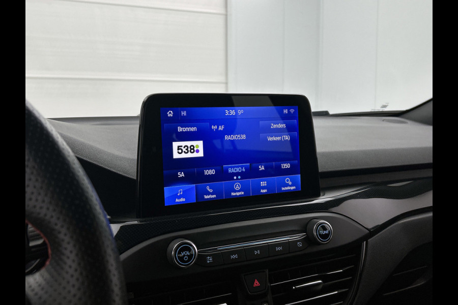 Ford FOCUS Wagon 1.0 EcoBoost Hybrid ST Line Business (NAVIGATIE, CAMERA. B&O, PDC, 1e EIGENAAR, GOED ONDERHOUDEN)