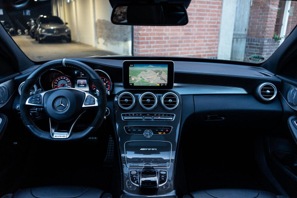 Mercedes-Benz C-Klasse AMG 63 S Pano / Burmester / Memory