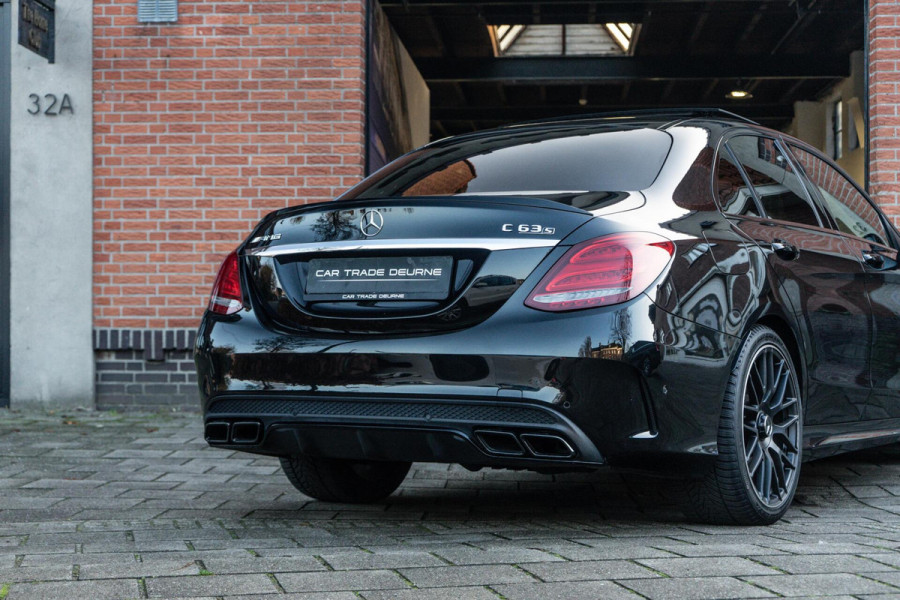 Mercedes-Benz C-Klasse AMG 63 S Pano / Burmester / Memory