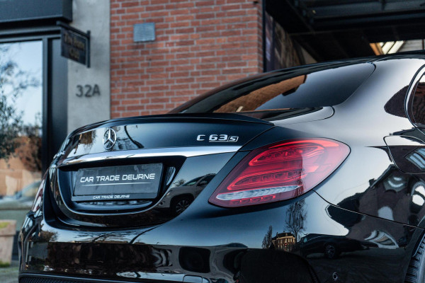 Mercedes-Benz C-Klasse AMG 63 S Pano / Burmester / Memory