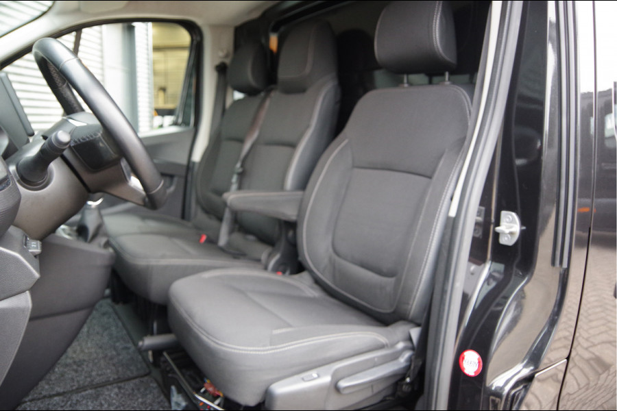 Renault Trafic 2.0 dCi L2 Luxe 170PK AUT. LED, 2X SCHUIFDEUR, STOELVERWARMING, TREKHAAK, CAMERA, NAVI, CRUISE, CLIMA, PARKEERSENSOREN, NL AUTO,