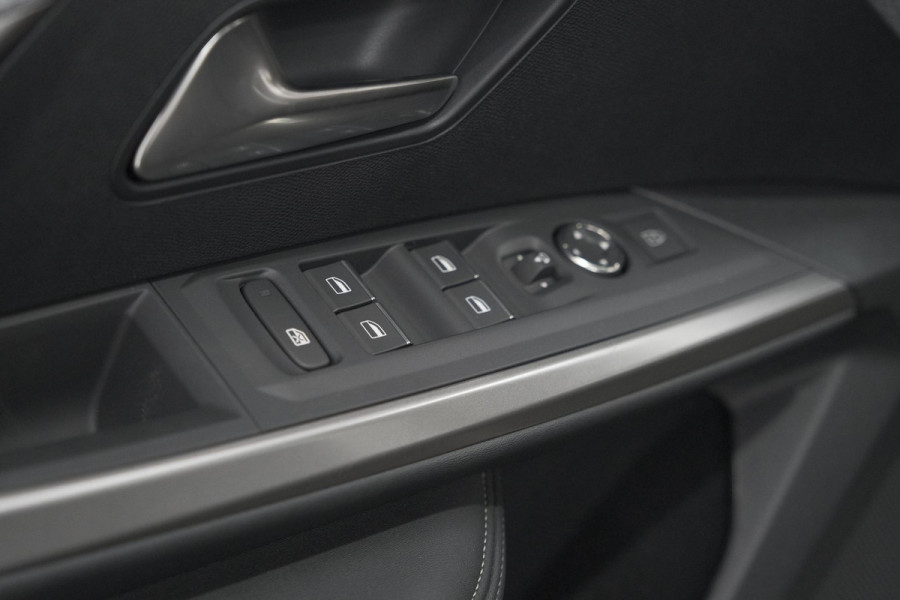 Peugeot 5008 HYbrid 145 e-DCS6 GT | Panoramadak | Camera | Elektrische Achterklep | Adaptieve Cruise Control