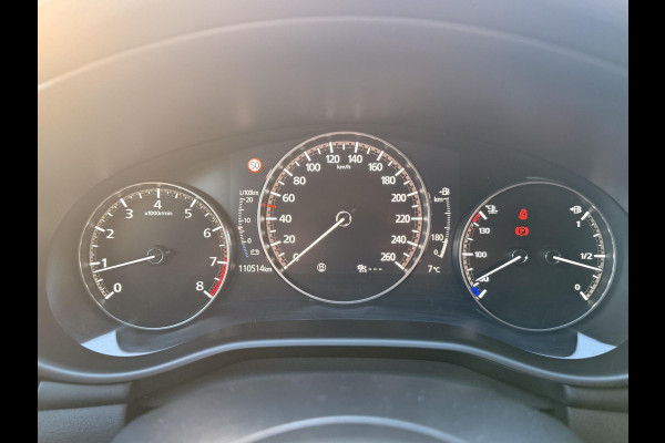 Mazda 3 2.0 e-SkyActiv-G M Hybrid 150 Sportive Mazda 3 2.0 e-SkyActiv-G 150 Sportive | CARPLAY | HEAUD UP DISPLAY | ADAPTIEVE CRUISE CONTROL |