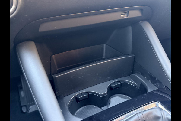 Mazda 3 2.0 e-SkyActiv-G M Hybrid 150 Sportive Mazda 3 2.0 e-SkyActiv-G 150 Sportive | CARPLAY | HEAUD UP DISPLAY | ADAPTIEVE CRUISE CONTROL |