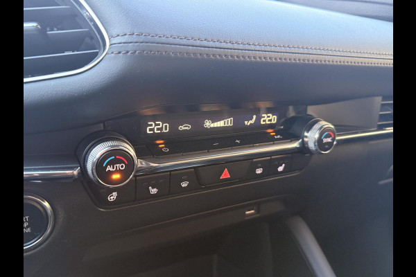 Mazda 3 2.0 e-SkyActiv-G M Hybrid 150 Sportive Mazda 3 2.0 e-SkyActiv-G 150 Sportive | CARPLAY | HEAUD UP DISPLAY | ADAPTIEVE CRUISE CONTROL |