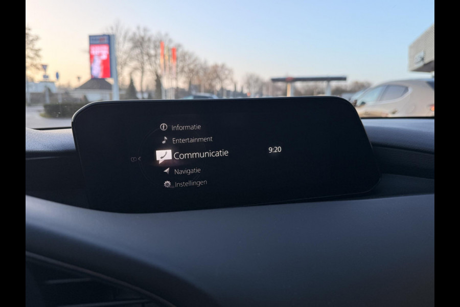 Mazda 3 2.0 e-SkyActiv-G M Hybrid 150 Sportive Mazda 3 2.0 e-SkyActiv-G 150 Sportive | CARPLAY | HEAUD UP DISPLAY | ADAPTIEVE CRUISE CONTROL |