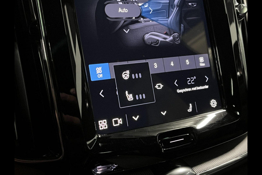 Volvo XC60 2.0 T6 Plug-in hybrid Black Edition | Open dak | Adapt. Cruise | Stoel-/Stuurverwarming | Memory seats | 21"