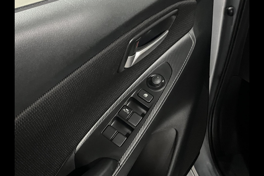 Mazda 2 1.5 SkyActiv-G 90 Automaat | Carplay | Stoelverwarming | Cruise-/Climate control | Navigatie |