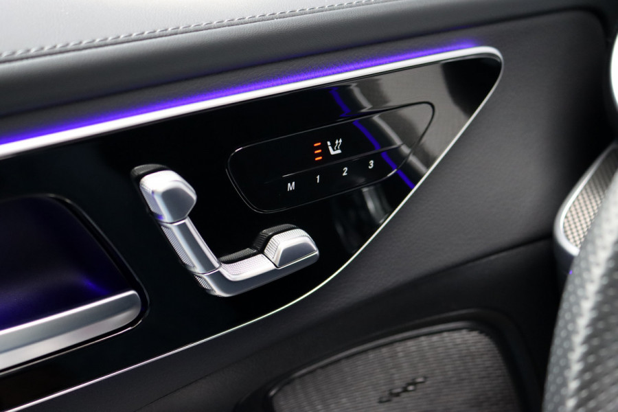 Mercedes-Benz C-Klasse Estate 300 e AMG Line | Distronic | Memory | Panoramadak | Camera | Trekhaak | High Perf. LED | Nightpakket | Sfeerverlichting Premium | Stoelverwarming | Dodehoekassistent |