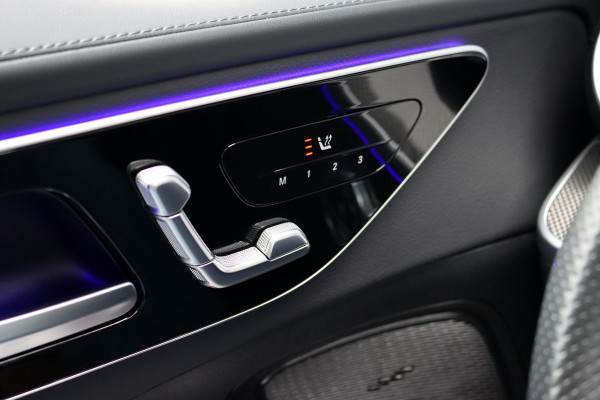 Mercedes-Benz C-Klasse Estate 300 e AMG Line | Distronic | Memory | Panoramadak | Camera | Trekhaak | High Perf. LED | Nightpakket | Sfeerverlichting Premium | Stoelverwarming | Dodehoekassistent |