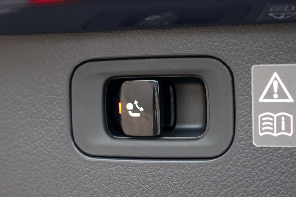 Mercedes-Benz C-Klasse Estate 300 e AMG Line | Distronic | Memory | Panoramadak | Camera | Trekhaak | High Perf. LED | Nightpakket | Sfeerverlichting Premium | Stoelverwarming | Dodehoekassistent |