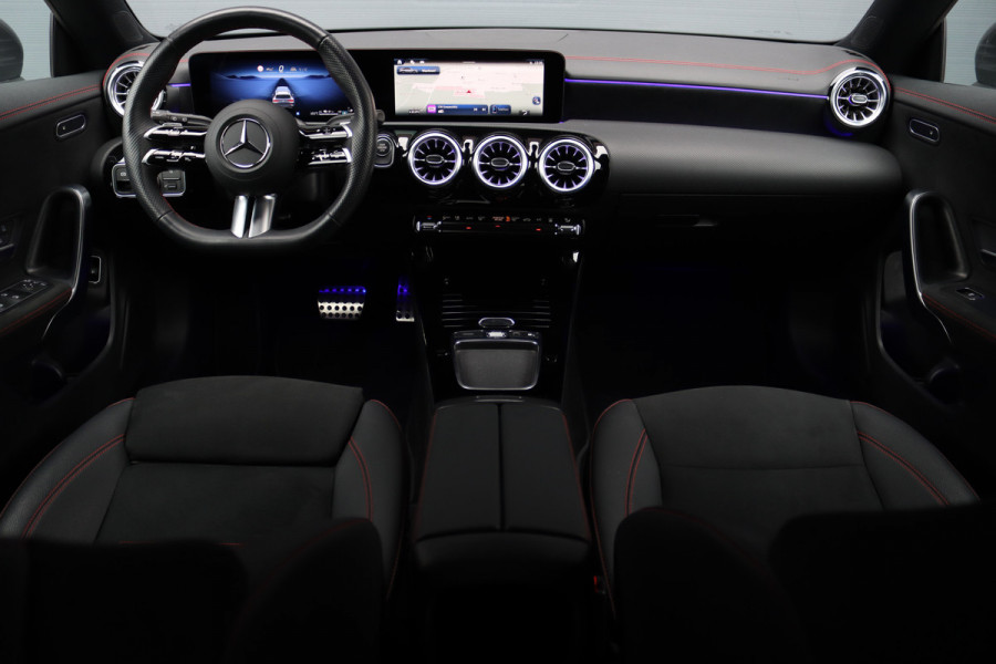 Mercedes-Benz CLA-Klasse Shooting Brake 250 e AMG Line | Facelift | Distronic | Surround Camera | Verwarmd Stuurwiel | Keyless Go | Sfeerverlichting | Apple Carplay/Android Auto | Multibeam LED |