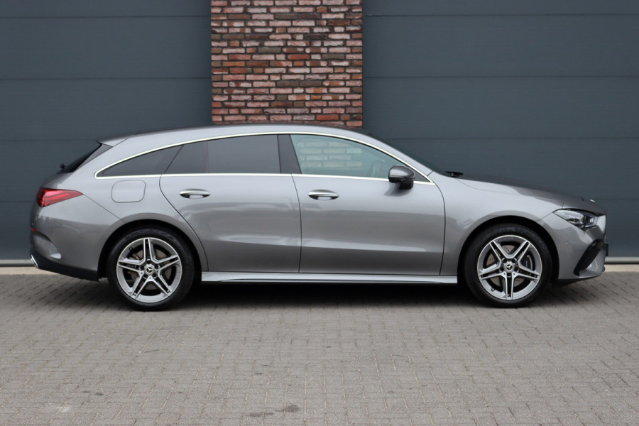 Mercedes-Benz CLA-Klasse Shooting Brake 250 e AMG Line | Facelift | Distronic | Surround Camera | Verwarmd Stuurwiel | Keyless Go | Sfeerverlichting | Apple Carplay/Android Auto | Multibeam LED |