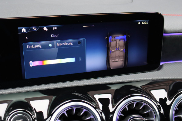 Mercedes-Benz CLA-Klasse Shooting Brake 250 e AMG Line | Facelift | Distronic | Surround Camera | Verwarmd Stuurwiel | Keyless Go | Sfeerverlichting | Apple Carplay/Android Auto | Multibeam LED |