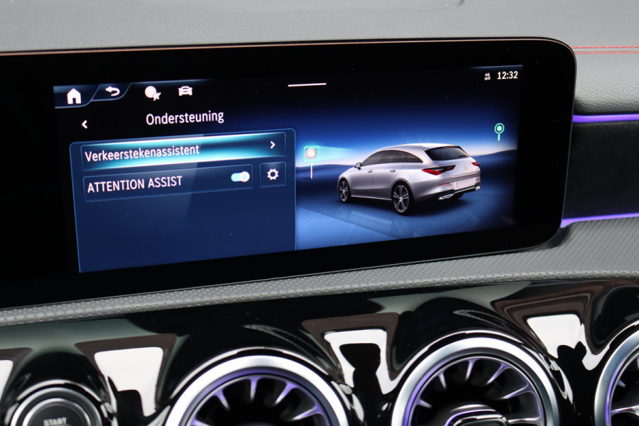 Mercedes-Benz CLA-Klasse Shooting Brake 250 e AMG Line | Facelift | Distronic | Surround Camera | Verwarmd Stuurwiel | Keyless Go | Sfeerverlichting | Apple Carplay/Android Auto | Multibeam LED |