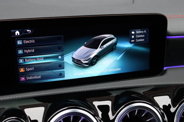 Mercedes-Benz CLA-Klasse Shooting Brake 250 e AMG Line | Facelift | Distronic | Surround Camera | Verwarmd Stuurwiel | Keyless Go | Sfeerverlichting | Apple Carplay/Android Auto | Multibeam LED |