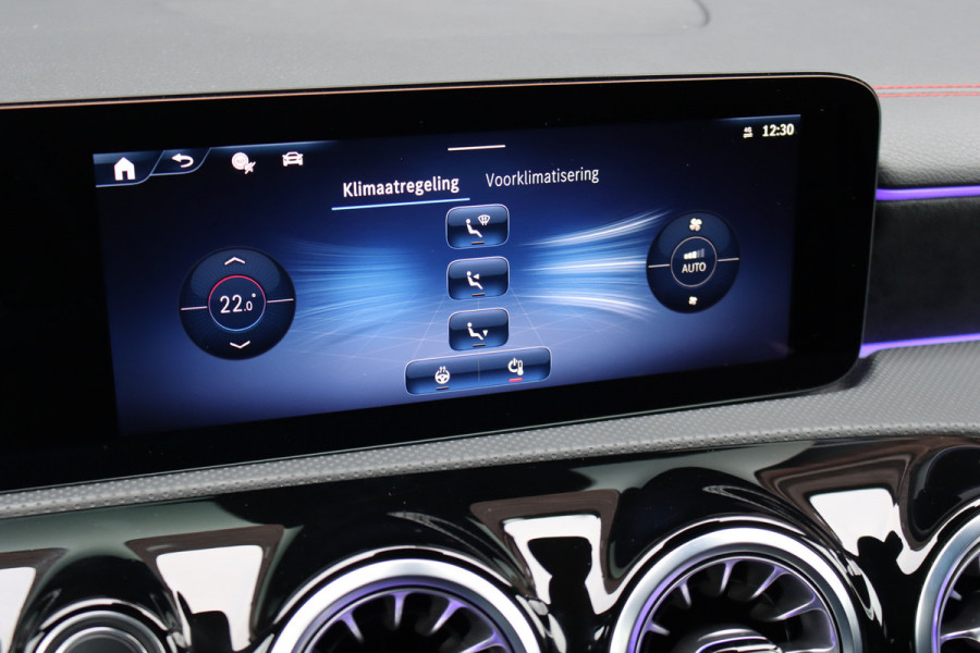 Mercedes-Benz CLA-Klasse Shooting Brake 250 e AMG Line | Facelift | Distronic | Surround Camera | Verwarmd Stuurwiel | Keyless Go | Sfeerverlichting | Apple Carplay/Android Auto | Multibeam LED |