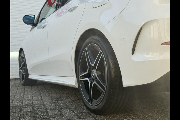 Mercedes-Benz B-Klasse 200 AMG Night pakket Premium Plus Camera Cruise Clima Elektrische a-klep Led
