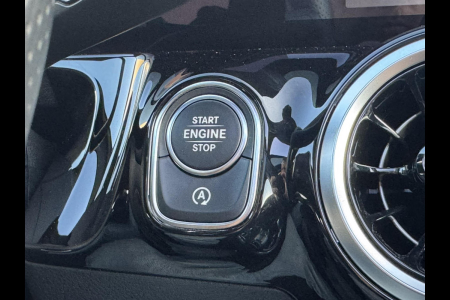 Mercedes-Benz B-Klasse 200 AMG Night pakket Premium Plus Camera Cruise Clima Elektrische a-klep Led