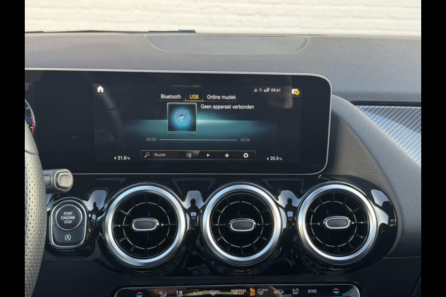 Mercedes-Benz B-Klasse 200 AMG Night pakket Premium Plus Camera Cruise Clima Elektrische a-klep Led