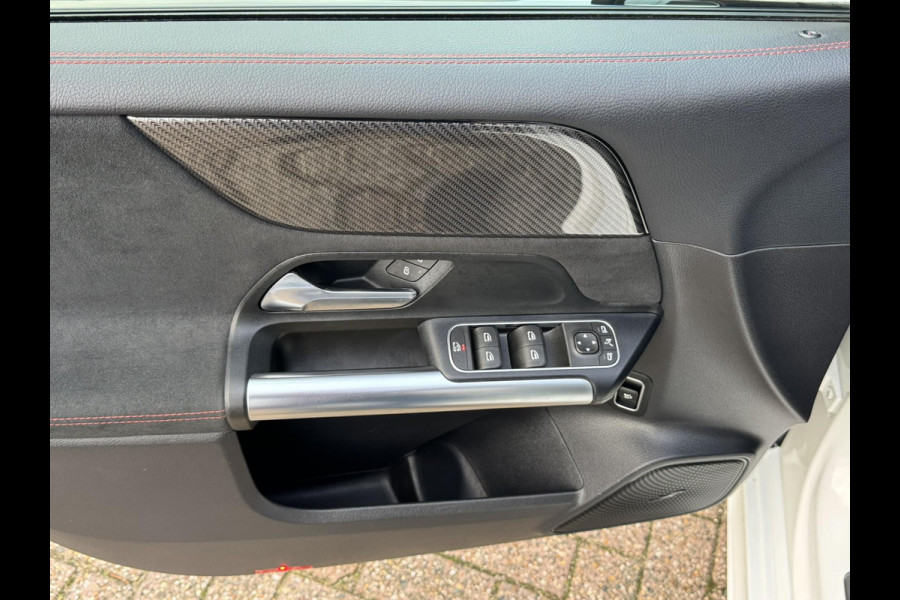 Mercedes-Benz B-Klasse 200 AMG Night pakket Premium Plus Camera Cruise Clima Elektrische a-klep Led