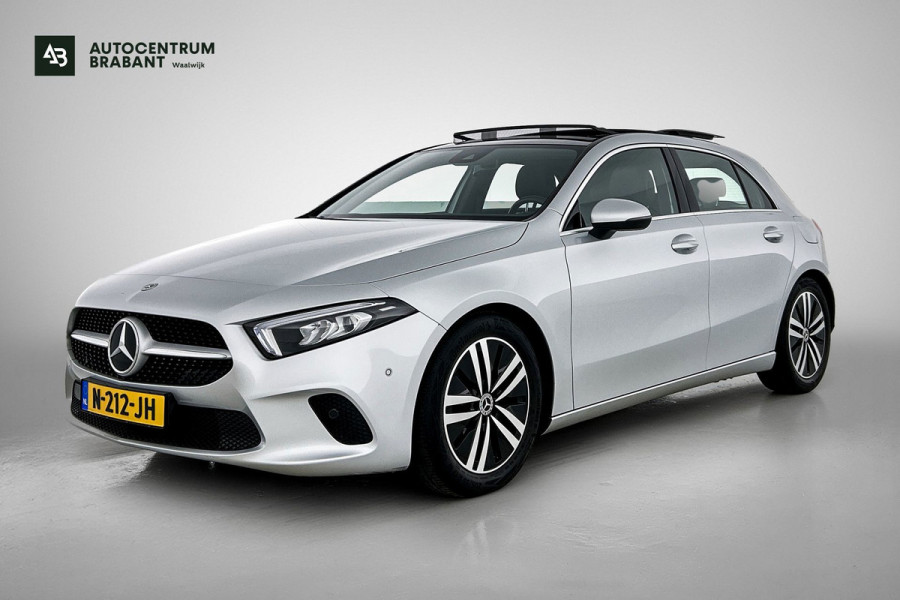 Mercedes-Benz A-Klasse 180 Business Solution Luxury (PANORAMADAK, SFEERVERLICHTING, STOELVERWARMING, CAMERA, 1e EIGENAAR)